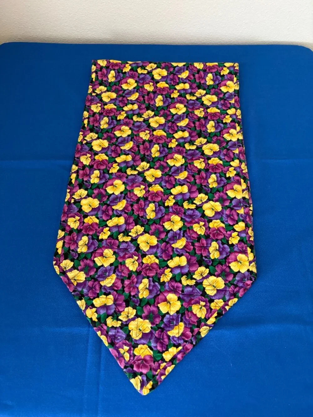 Table Runner Quilted Bear Paw Claw Star Purple Yellow Pansy Floral Handmade